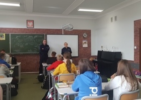 DROGI UCZNIU - DBAJ O SWOJE BEZPIECZEŃSTWO